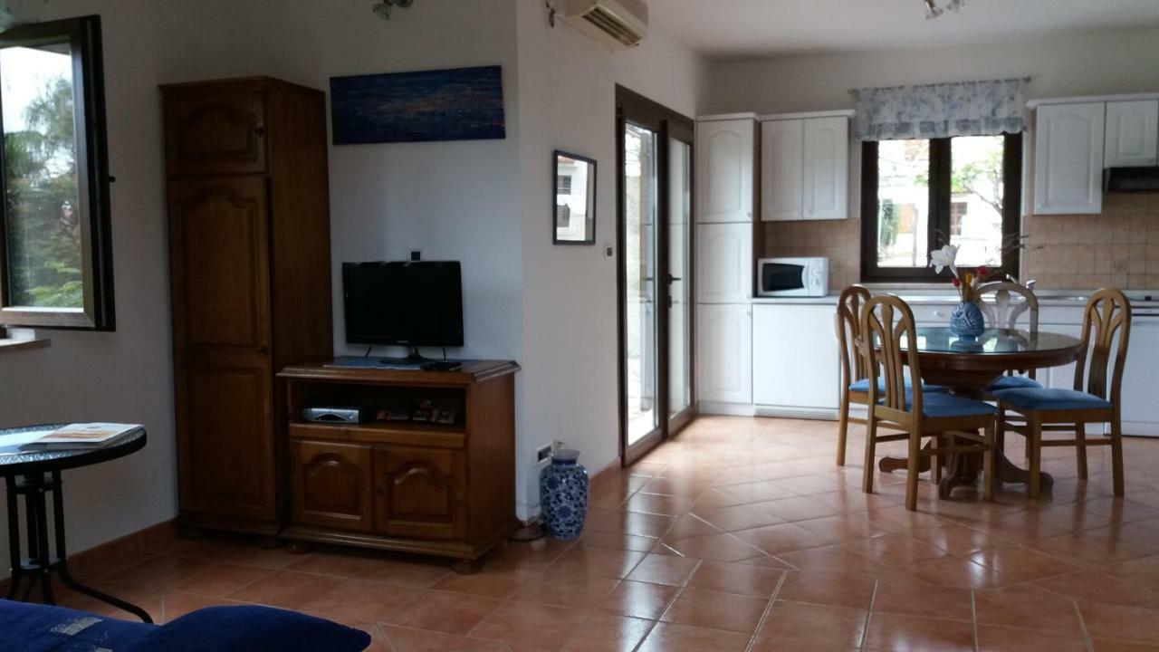 Bungalow Perla Funtana Εξωτερικό φωτογραφία